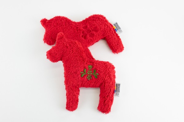 Värmedjur för bebisar, Dalahäst av ekologiskt teddytyg, med körsbärkärnorfyllning